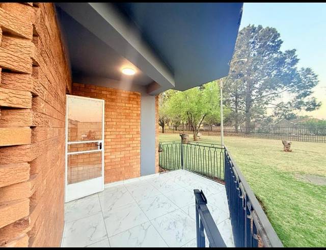 1 BEDROOM APARTMENT FOR SALE IN VANDERBIJLPARK CE 1